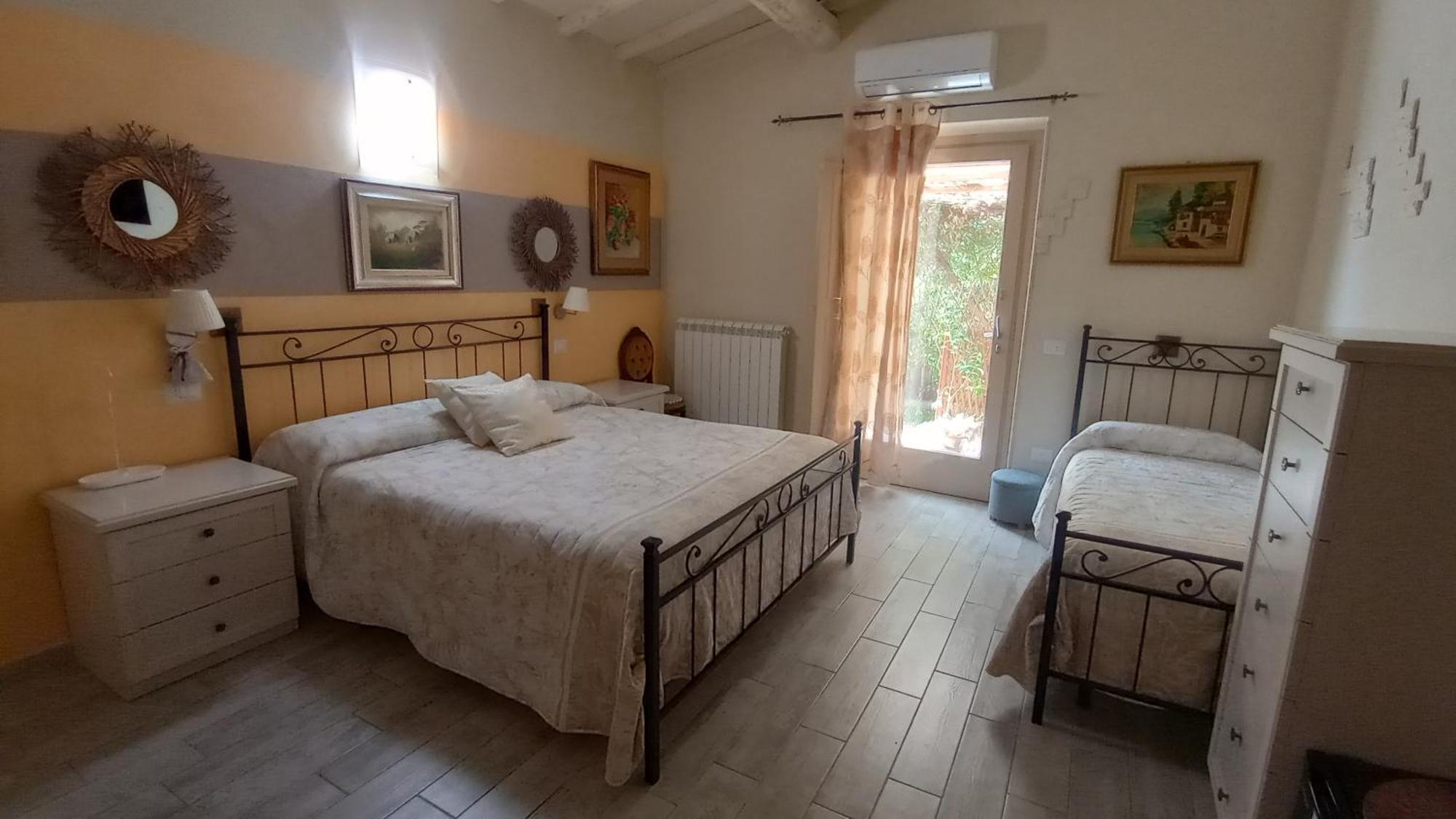 Il Lavandeto - Farmhouse In The City Сиена Экстерьер фото