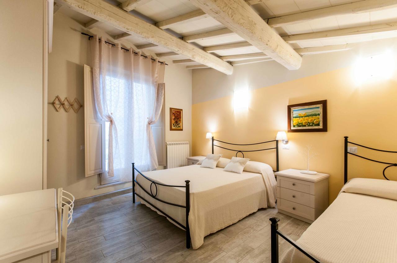 Il Lavandeto - Farmhouse In The City Сиена Экстерьер фото
